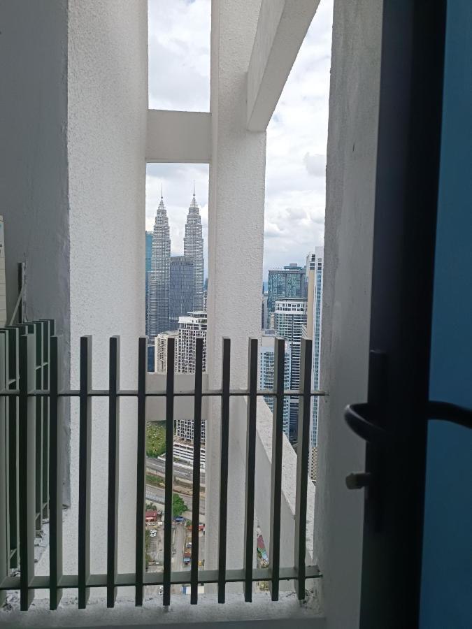Lx 39A Balcony Klcc View 1 Bedroom Infinity Pool Kuala Lumpur Exteriör bild