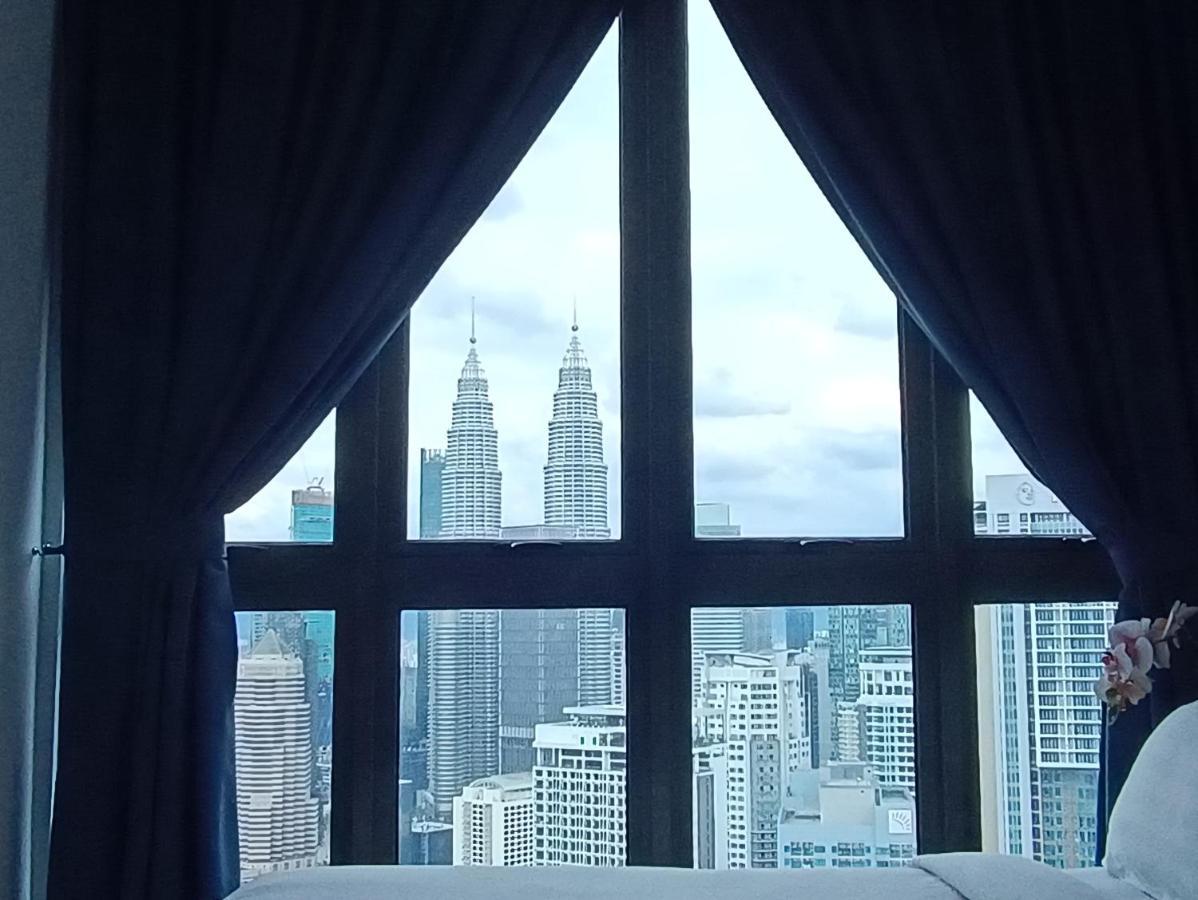Lx 39A Balcony Klcc View 1 Bedroom Infinity Pool Kuala Lumpur Exteriör bild